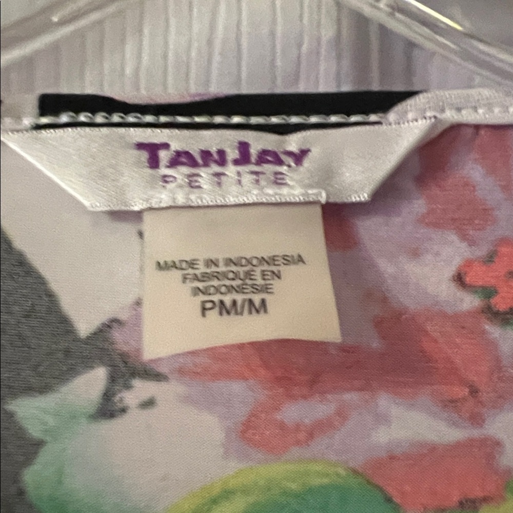 TanJay Black and White Floral Long Sleeve Top - Picture 2 of 4